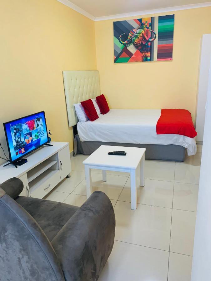 Mowetu Guest House ケープタウン エクステリア 写真