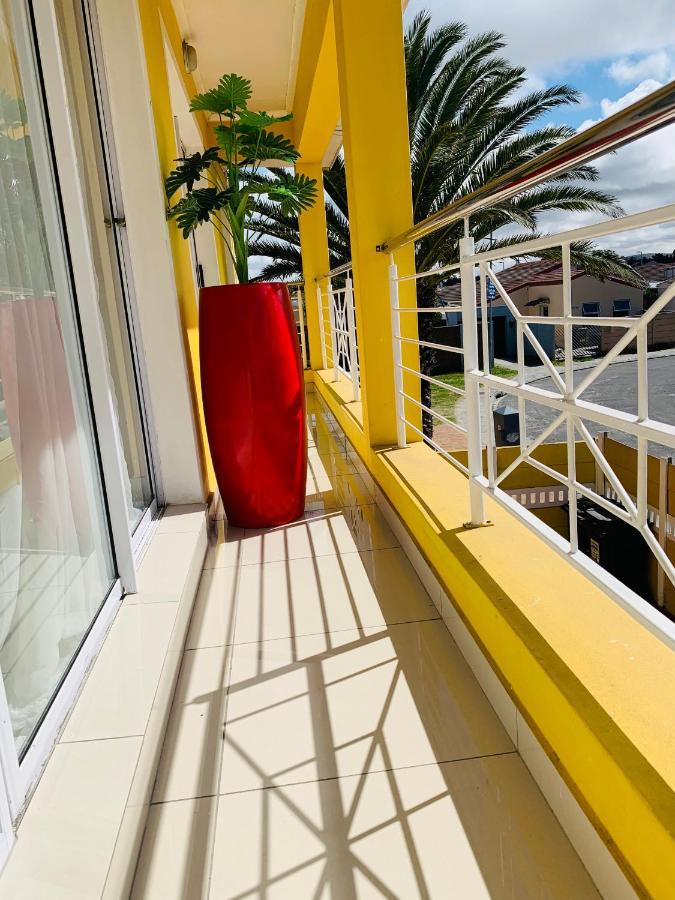 Mowetu Guest House ケープタウン エクステリア 写真