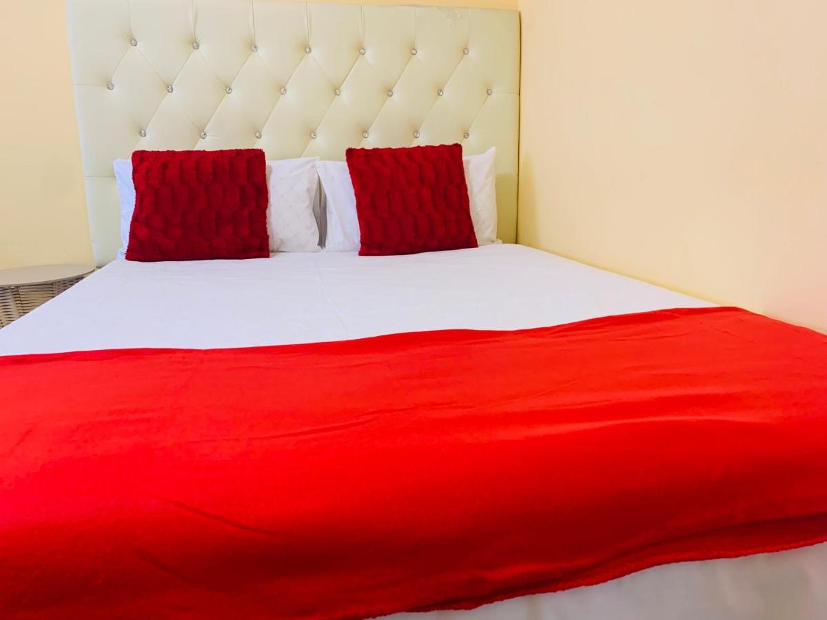 Mowetu Guest House ケープタウン エクステリア 写真