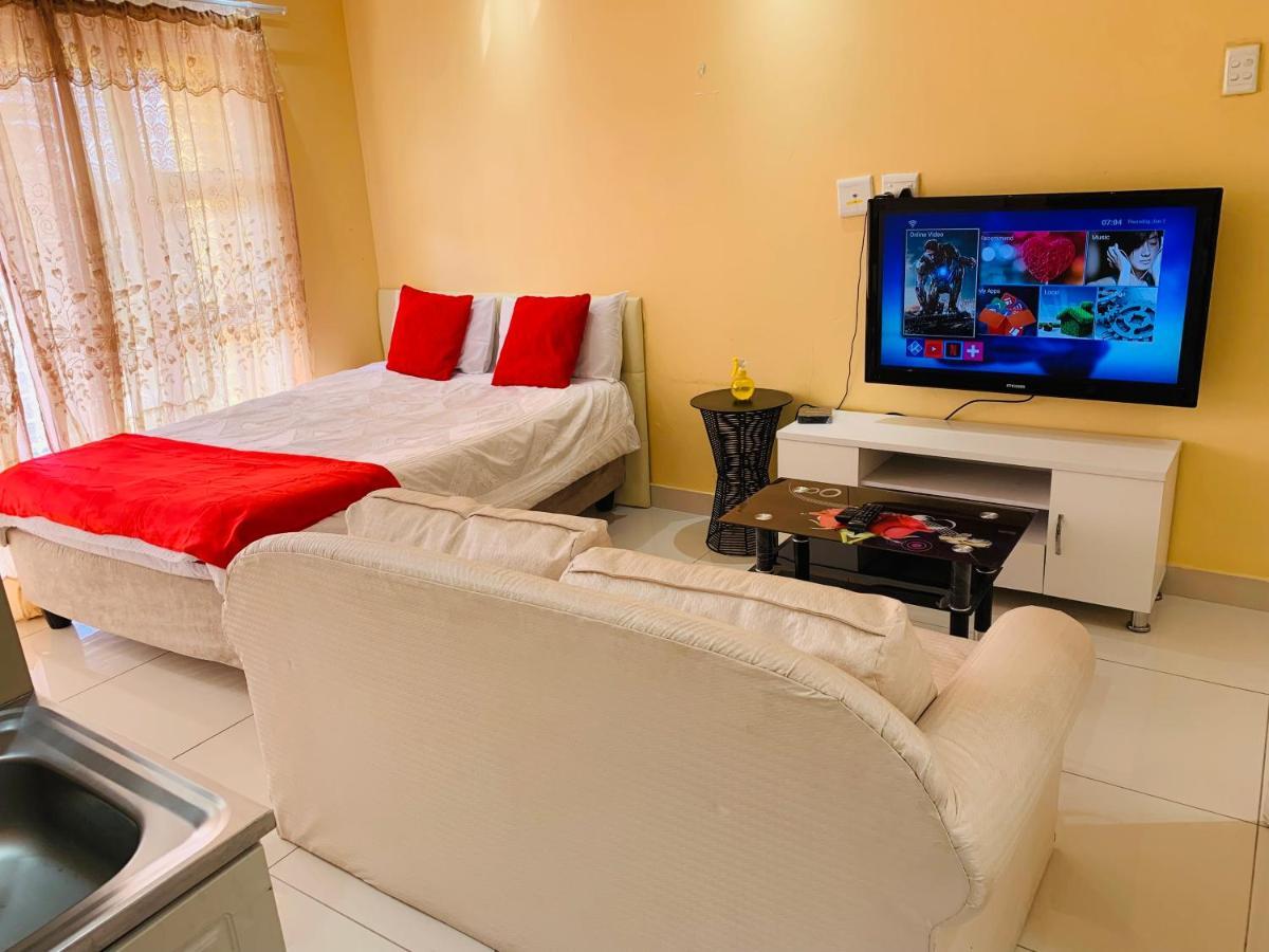 Mowetu Guest House ケープタウン エクステリア 写真