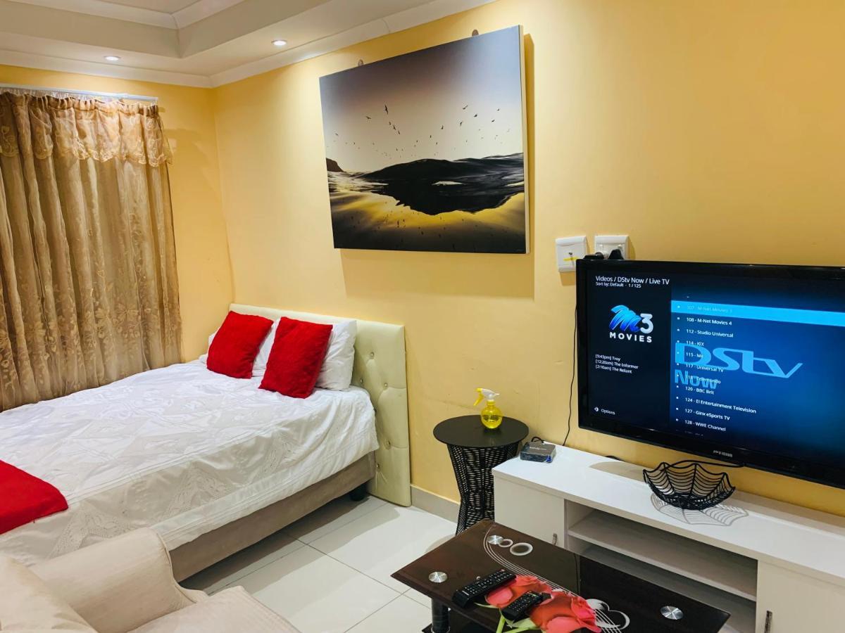 Mowetu Guest House ケープタウン エクステリア 写真